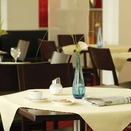 Nh West Hotell