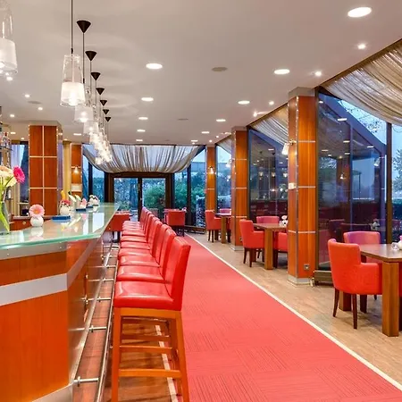 Nh West Hotel