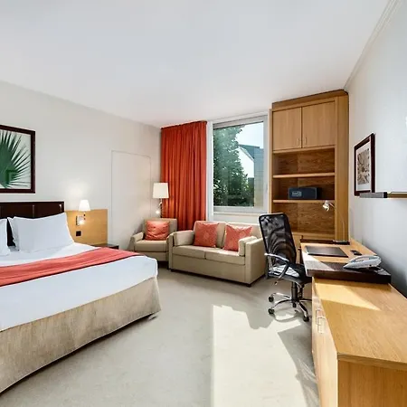 Nh West Otel 4*